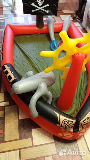 Надувной игровой центр бассейн