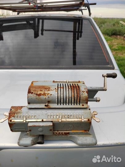 Счетная машинка Феликс