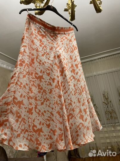 Атласная юбка миди