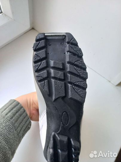 Лыжные ботинки,для девочки,33 размер(21 см)