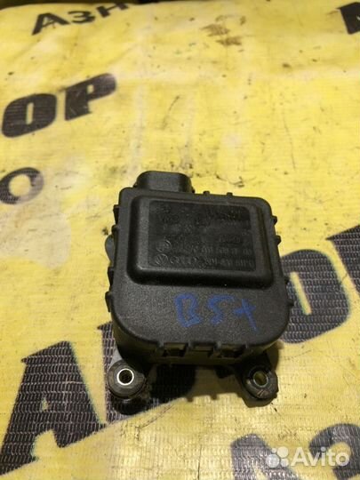 Мотор заслонки печки Volkswagen Passat B5+