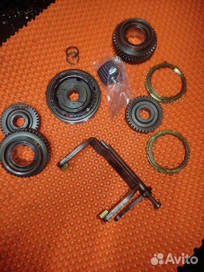 7 дам ухаживают за мной а я торчу от Skoda Octavia