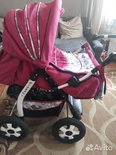 Прогулочная коляска