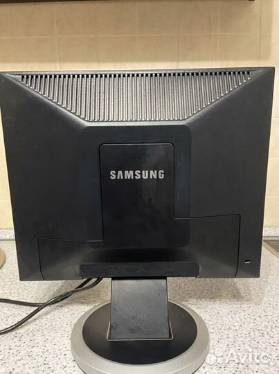 Монитор Samsung