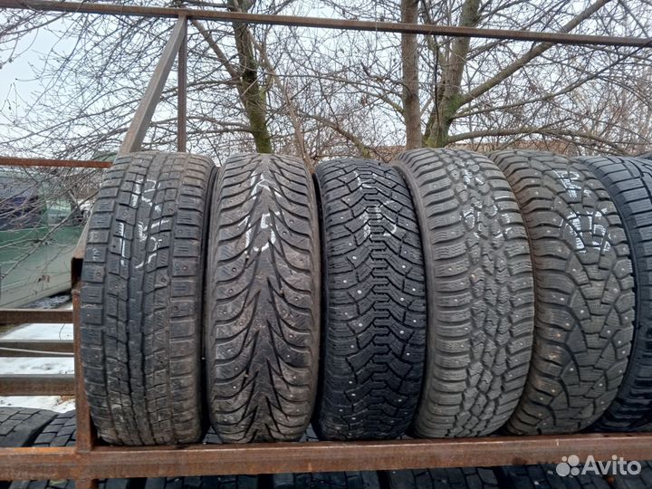 Goodyear Aquatred Plus 215/65 R16 29C