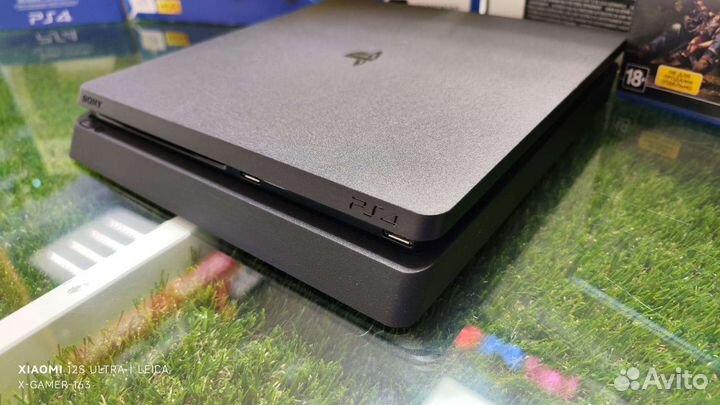 Sony PS4 Slim 1TB(2208) 2 Геймпада Три Диска