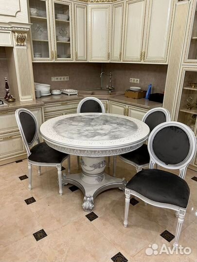 Кухонный стол. Доставка по всей России