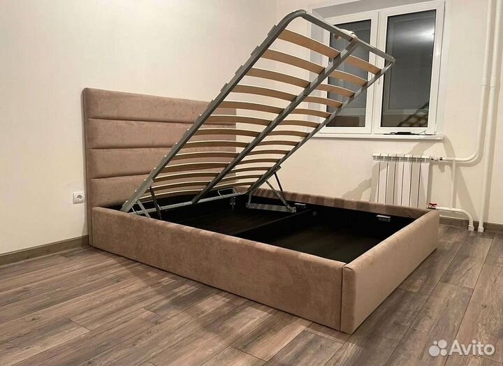 Дизайнерская кровать