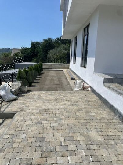 Дом 286 м² на участке 5,5 сот.