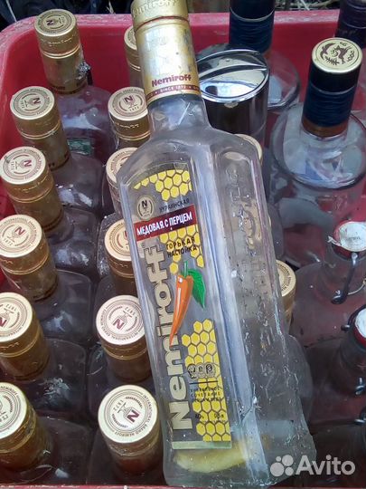 Чистые бутылки из бара