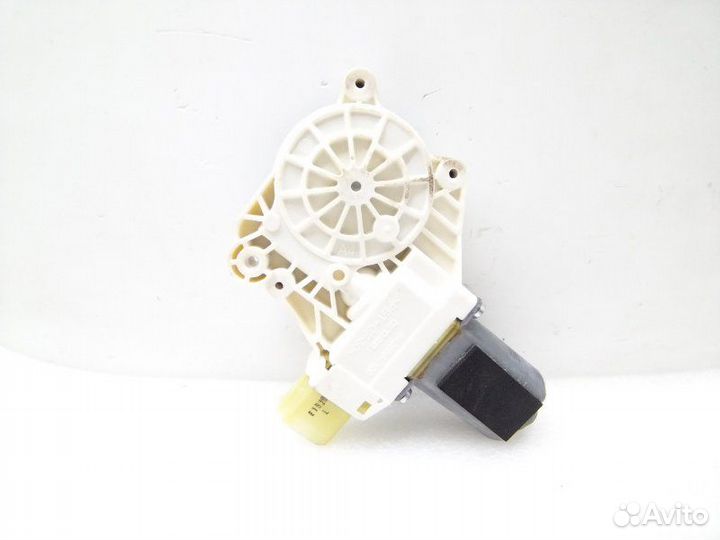 Моторчик стеклоподъемника задний правый Bmw