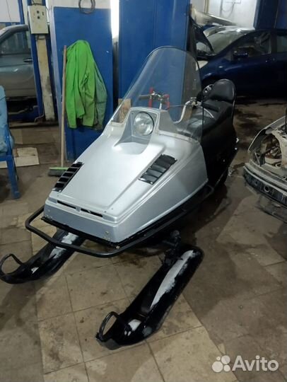 Продам снегоход икар
