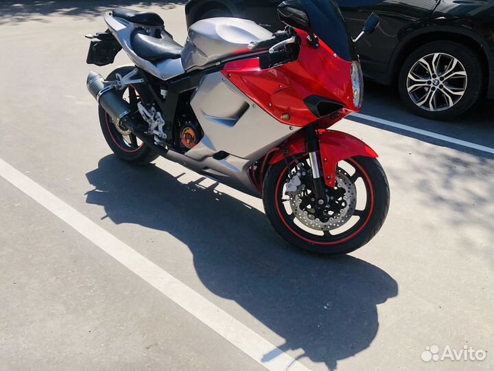 Продам мотоцикл Hyosung