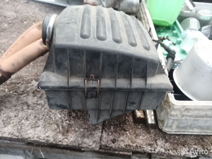 Корпус воздушного фильтра Опель