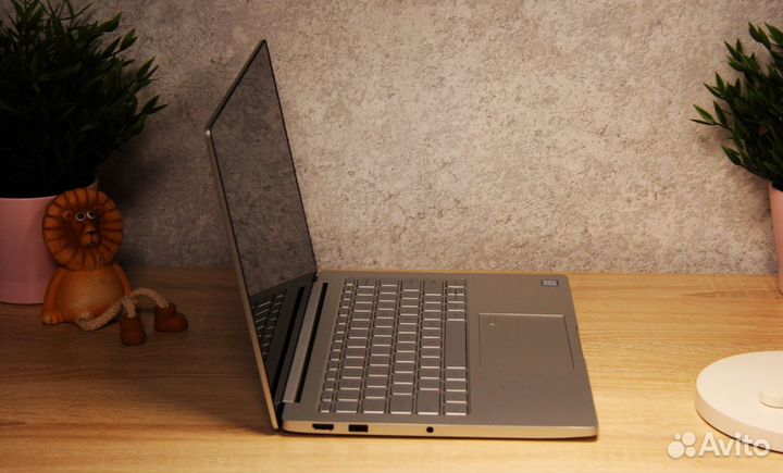 Xiaomi Mi Notebook Air 13.3'' i7-8550U, 8/256Гб