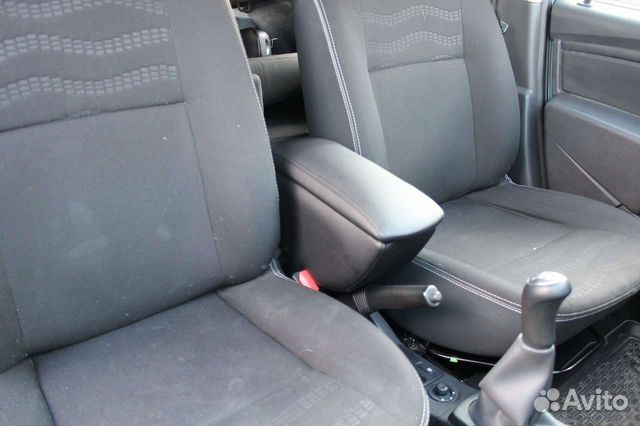 Подлокотник премиум для рено логан