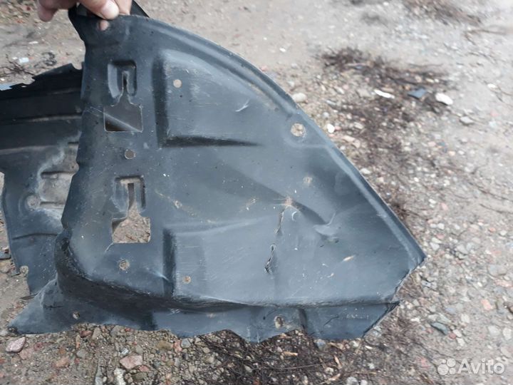 2013-22 Мазда 6 подкрылок передкий правый