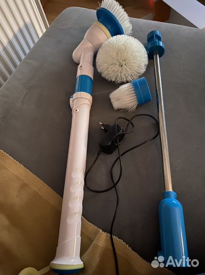 Беспроводная щетка для уборки URM Spin Scrubber