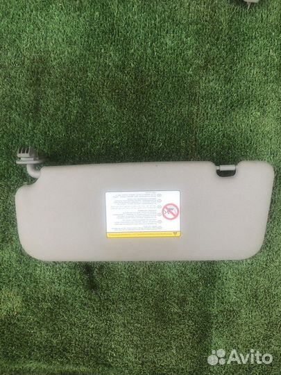 Солнцезащитный козырек правый Kia Rio 3