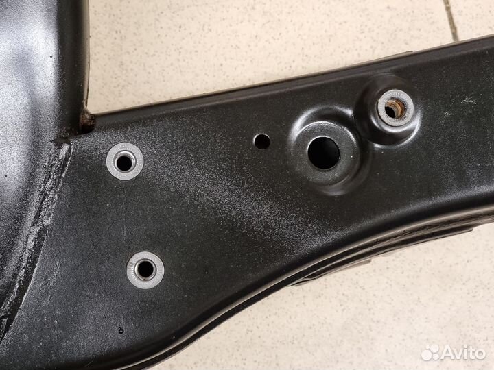 Задний подрамник Mercedes GL 63 AMG A1663503100