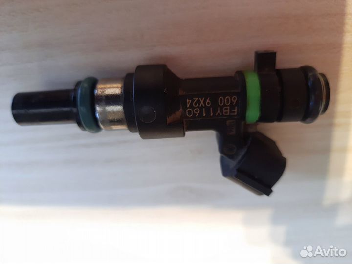 Топливная рампа с форсунками ниссан тиида