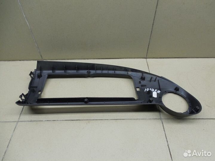 Накладка (кузов внутри) Sandero 2009-2014