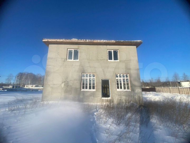 Дом 200 м² на участке 12 сот.