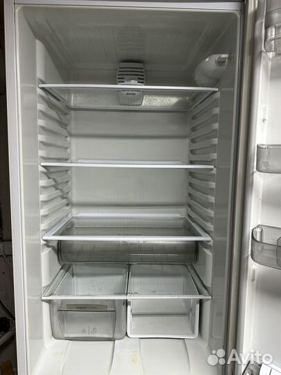 Холодильник аристон 200см