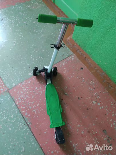 Самокат детский трехколесный