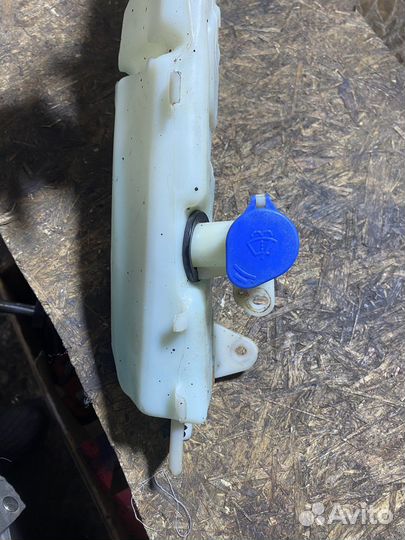 Бачок стеклоомывателя ford focus 2