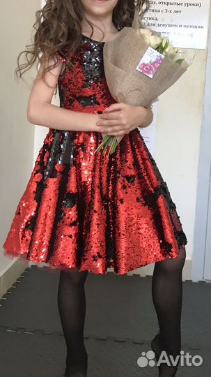 Платье с пайетками перевертышами