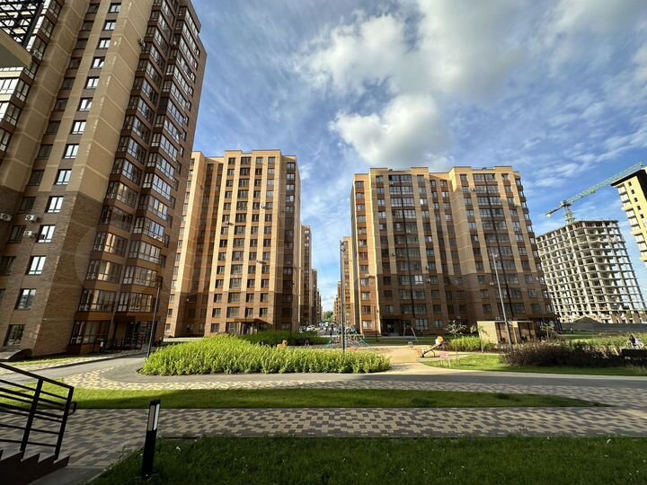 2-к. квартира, 52,3 м², 1/14 эт.