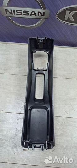 Консоль между сидений центральная Renault logan 2