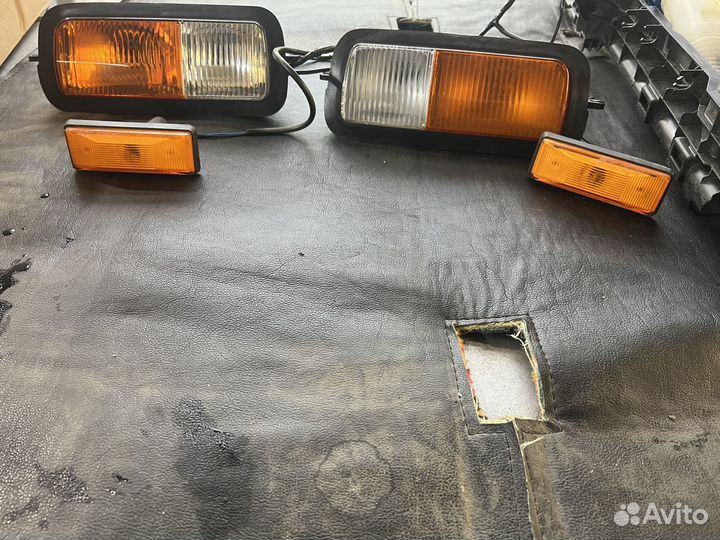 Поворотники ваз 2121 Ниву в сборе