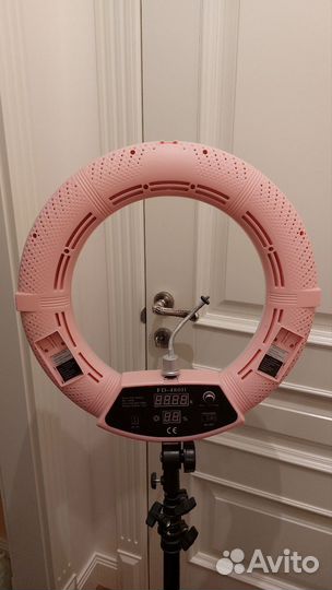 Кольцевая лампа со штативом