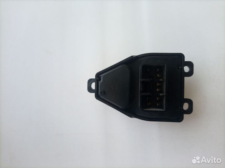 Блок управления зеркалами Mazda