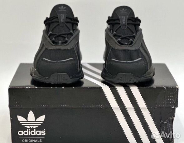 Кроссовки Adidas