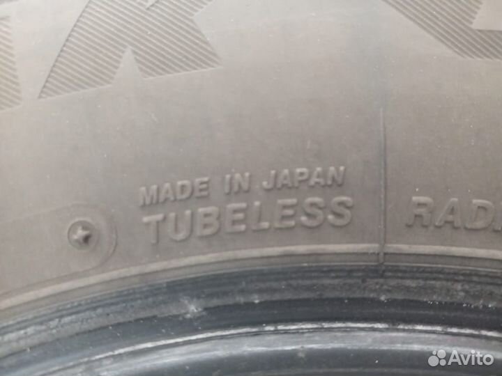 Bridgestone Blizzak DM-V2 205/70 R15 96S