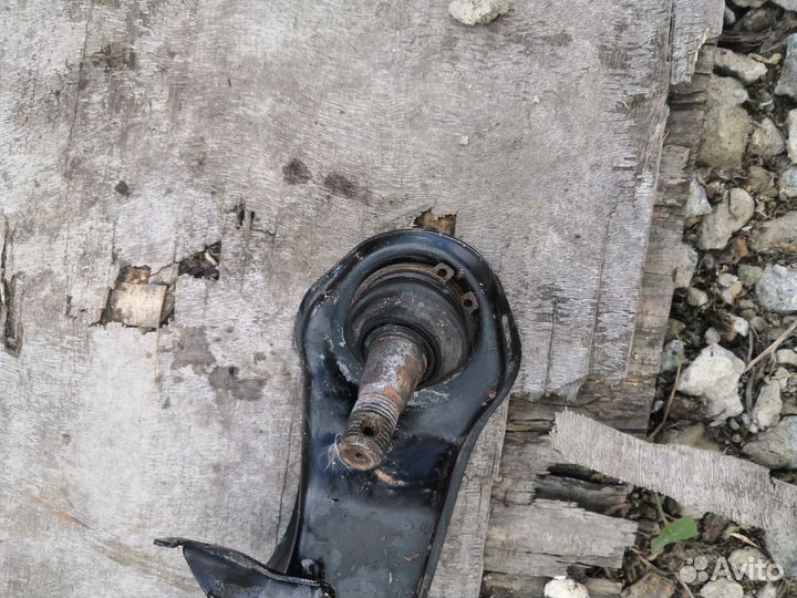 Запчасти на премьера нисан