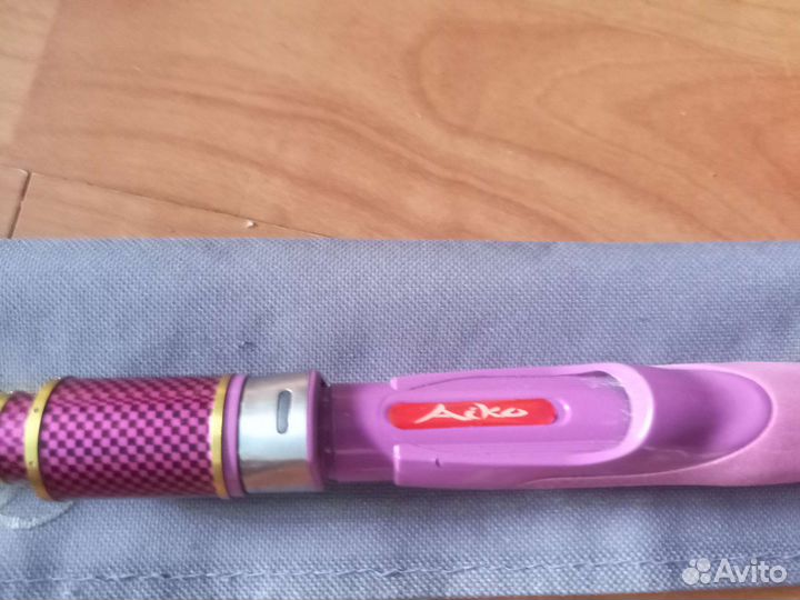 Гламурный спиннинг Aiko