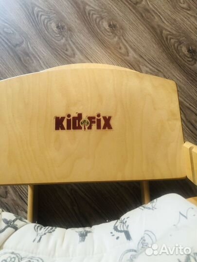 Продаю детский стул