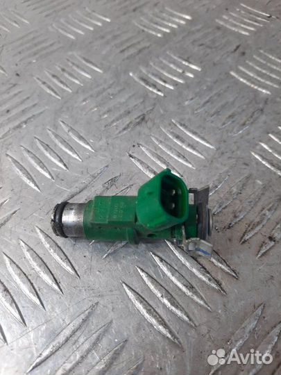 Форсунка Citroen C4 1 1.4 KFV 2007