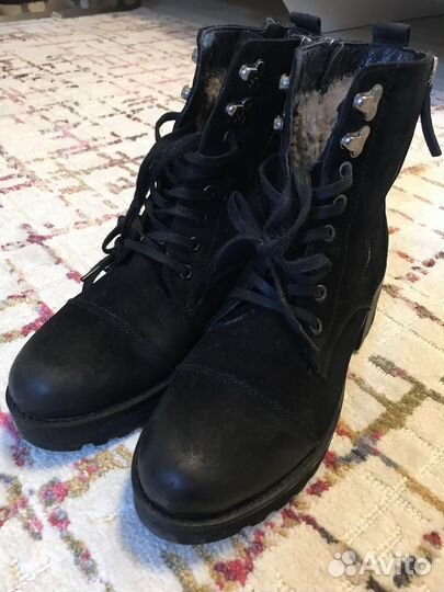 Продаю обувь