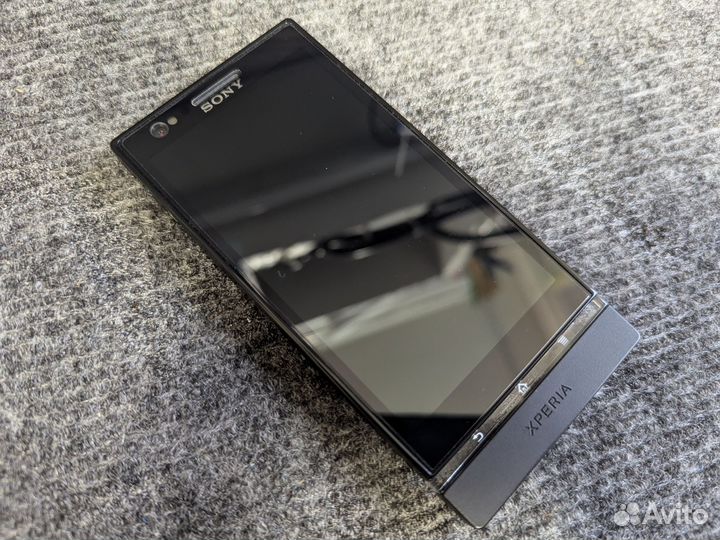 Sony Xperia P, 16 ГБ