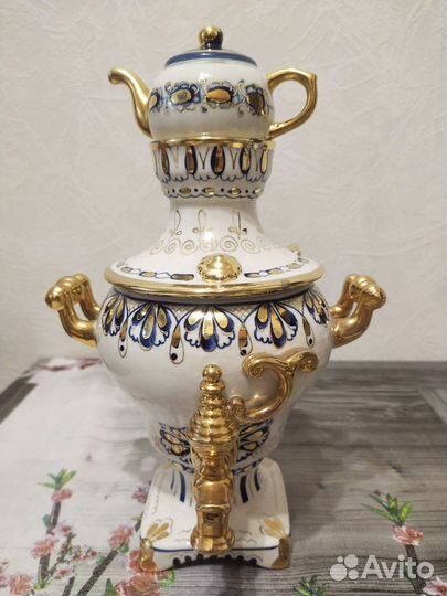 Сувенир самовар гжель