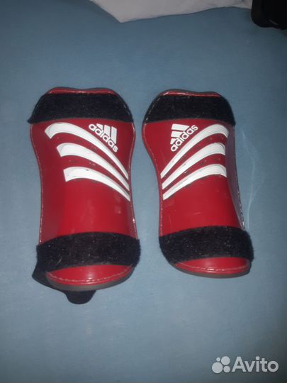 Щитки футбольные adidas