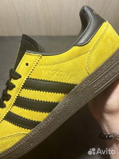 Кроссовки adidas handball spezial moscow yellow