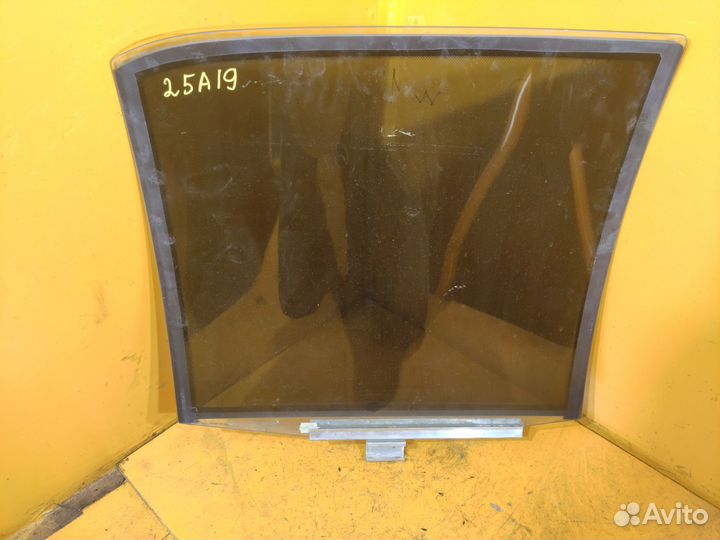 Стекло заднее левое для Mercedes-Benz W140