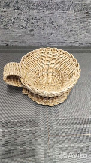 Корзина плетеная:конфетница