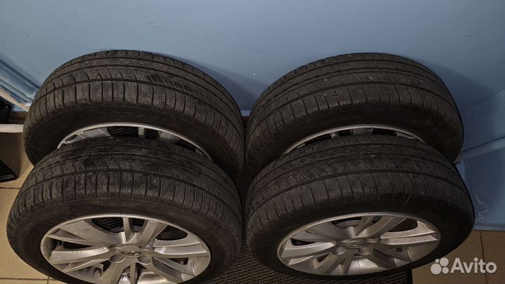 Шины летние r15 Pirelli на литых дисках гранта